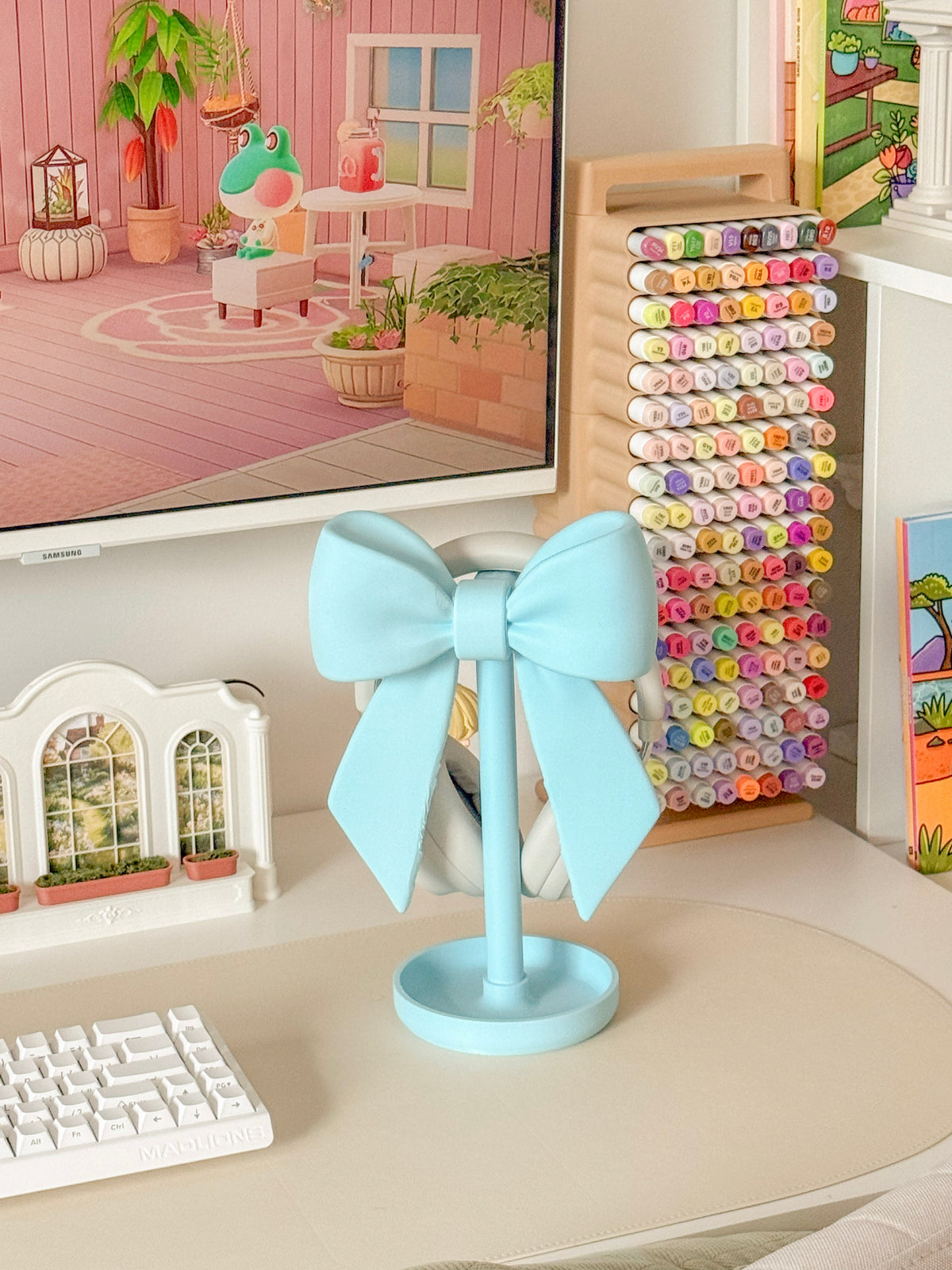 Bow Headphone Stand