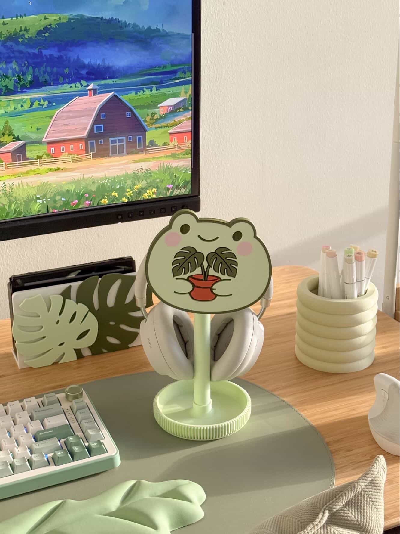 Monstera Frog Headphone Stand | @thecozylittlejungle edition