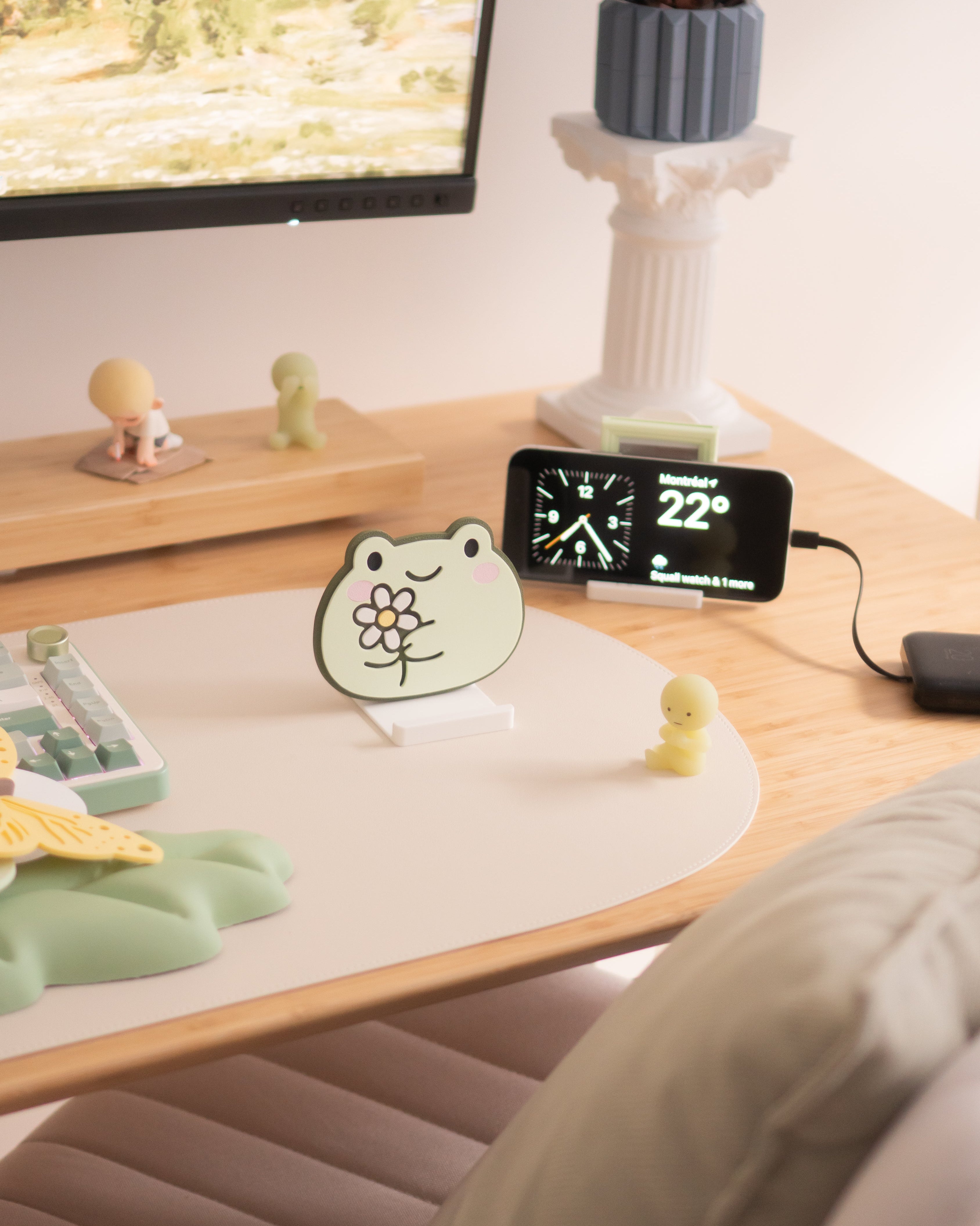 Daisy Frog | 3-in-1 Pen Pot, Controller Holder & Phone Stand
