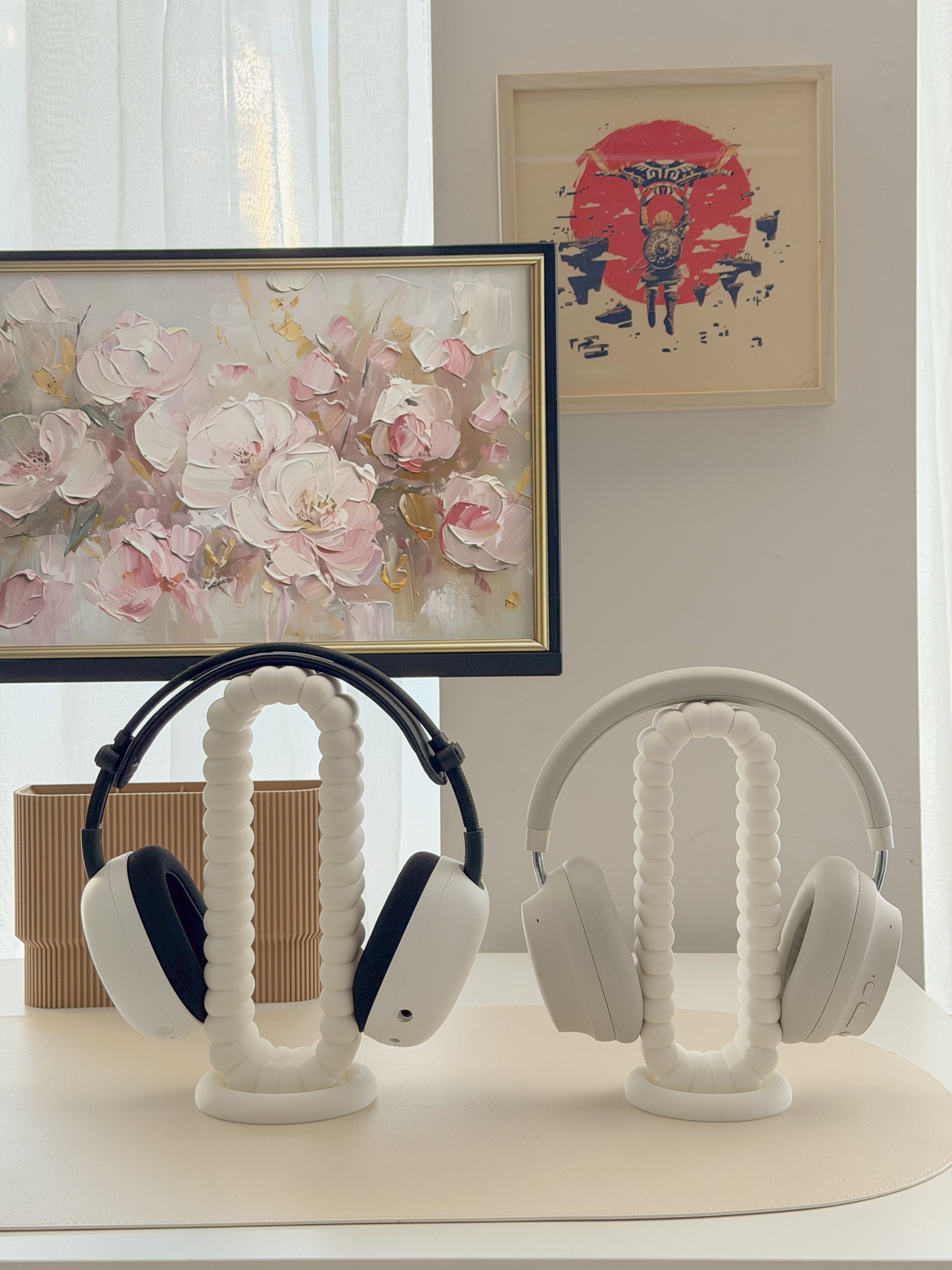 The Original Cloud Headphone Stand