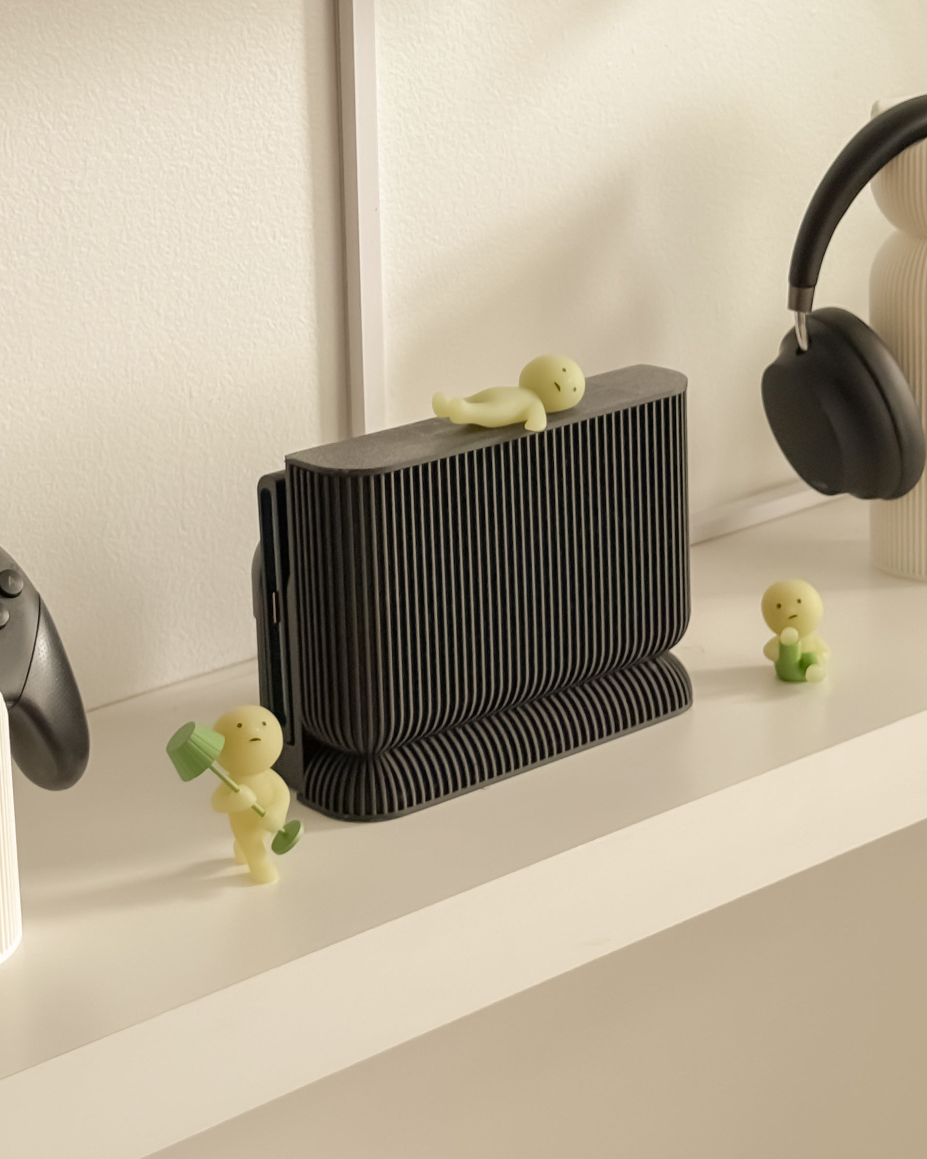 Version 1 Vase Switch Dock Cover with Storage