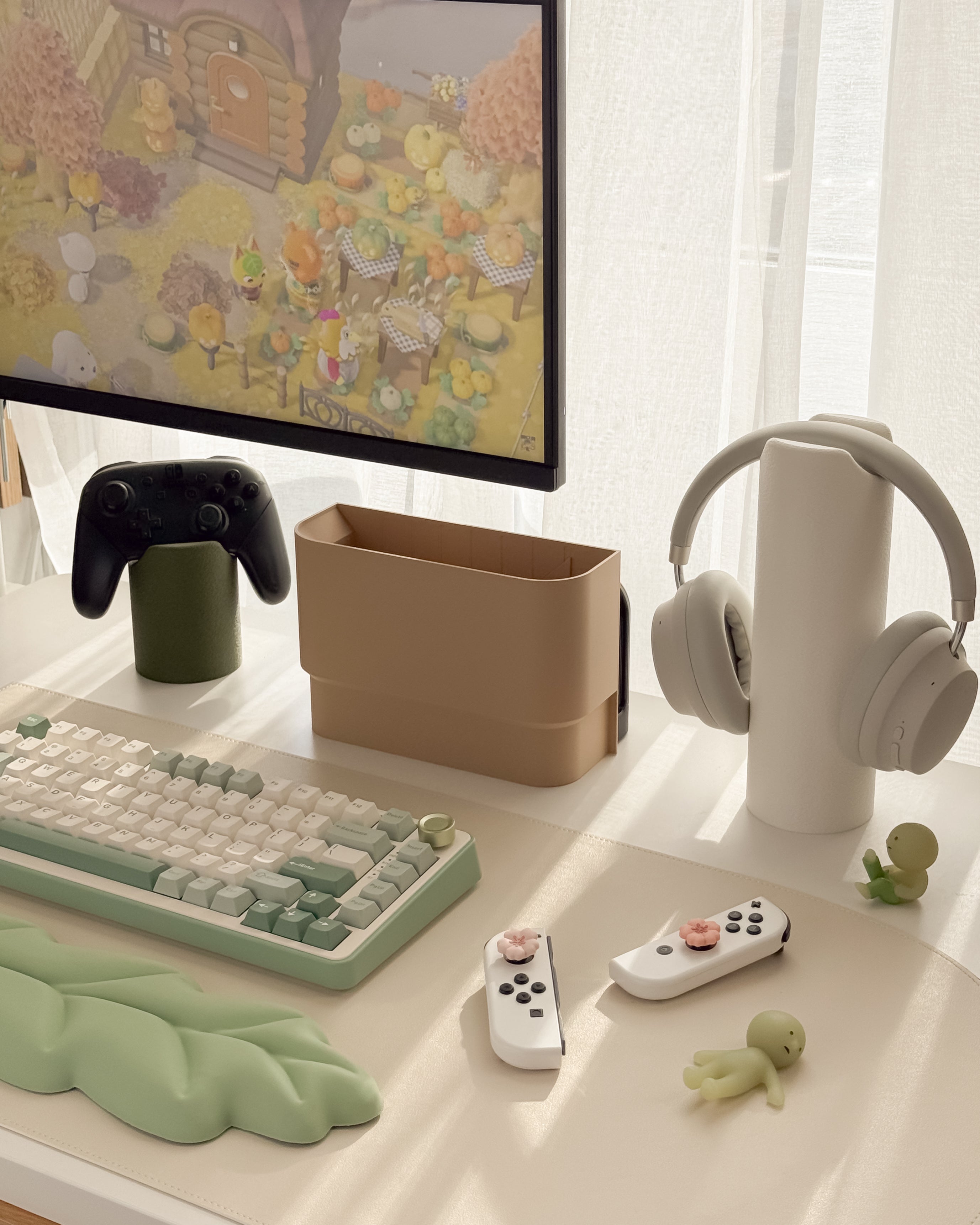 New Vase Switch Dock Cover with Storage