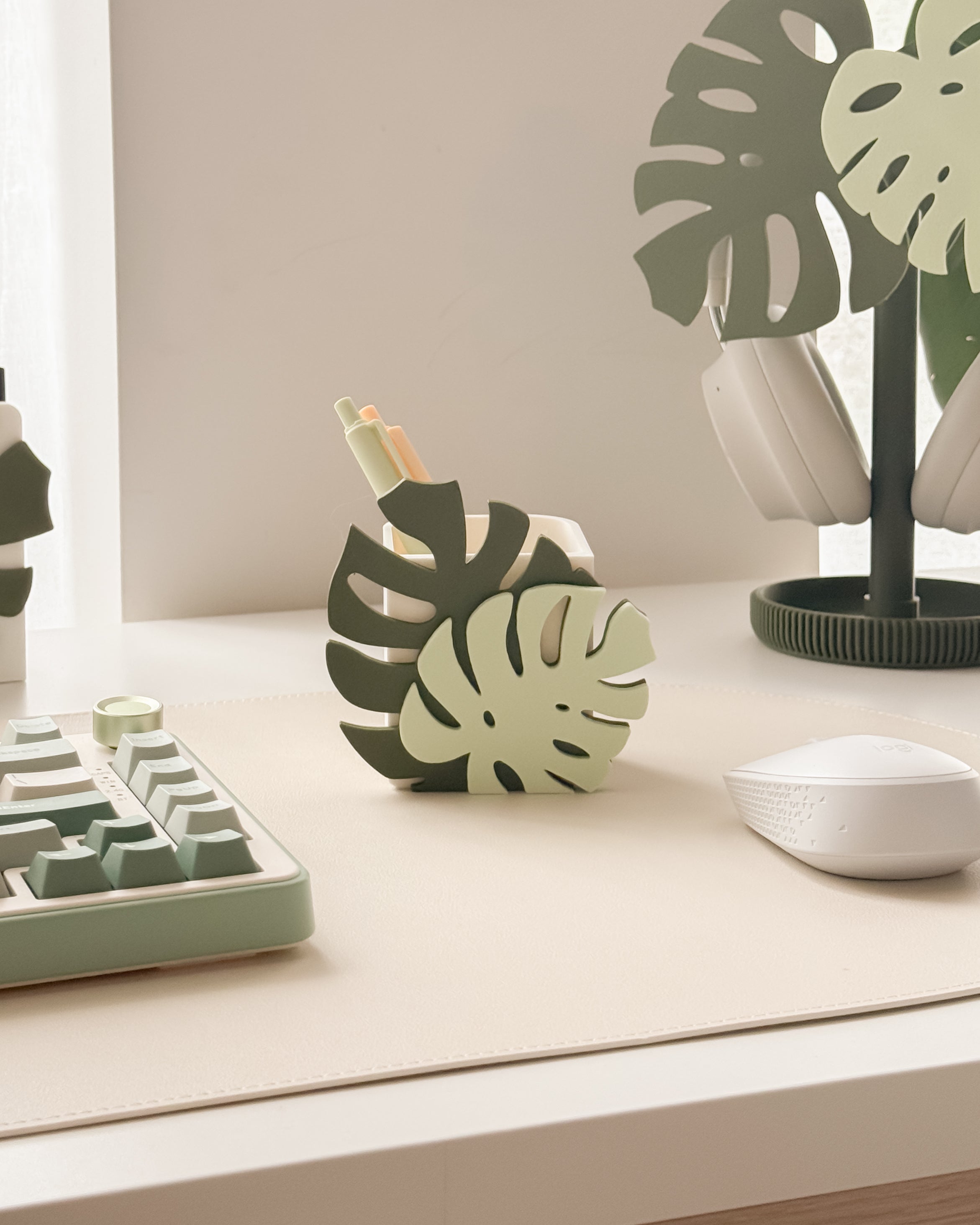 Monstera Swap Pen Pot