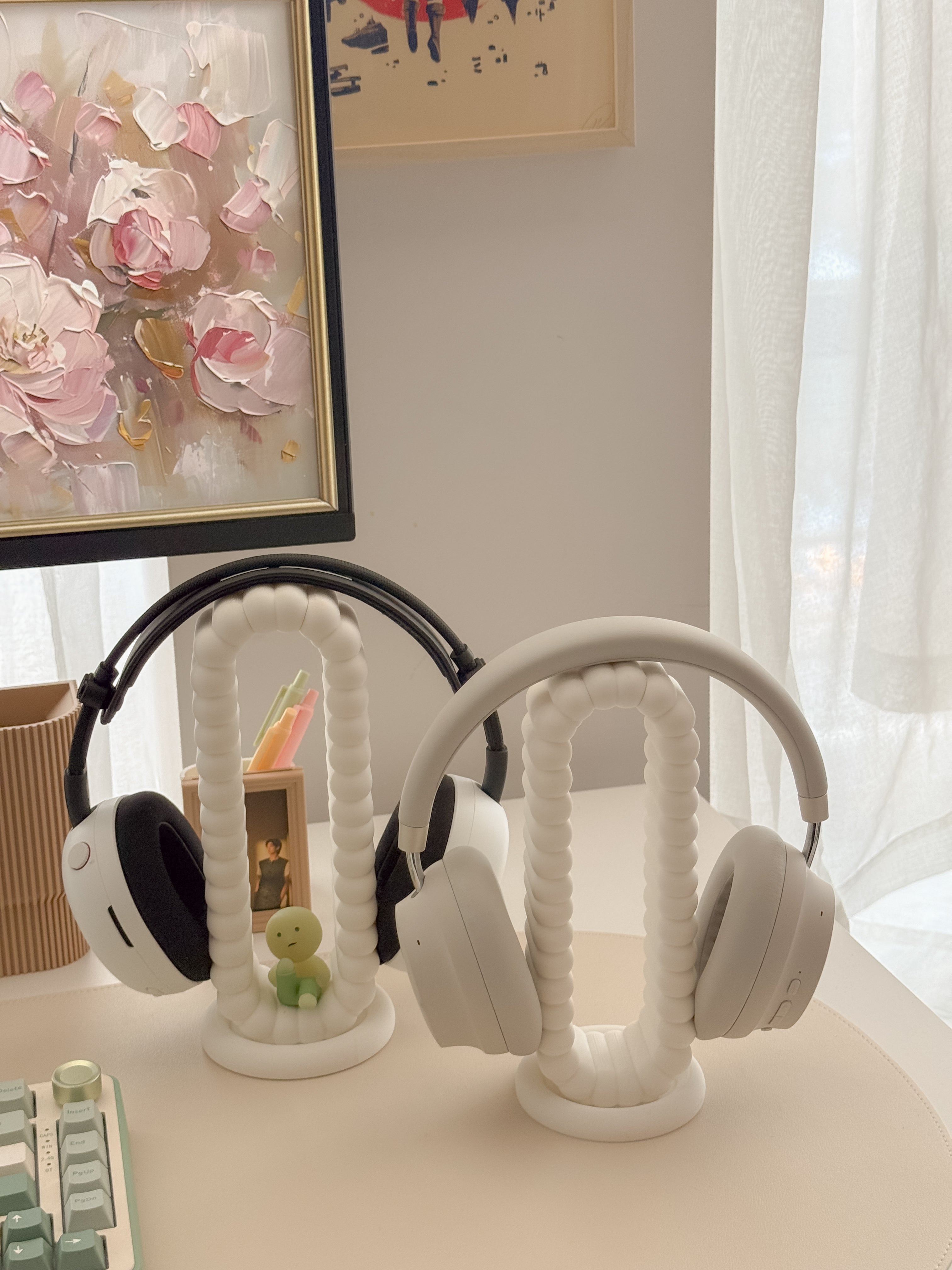 The Original Cloud Headphone Stand