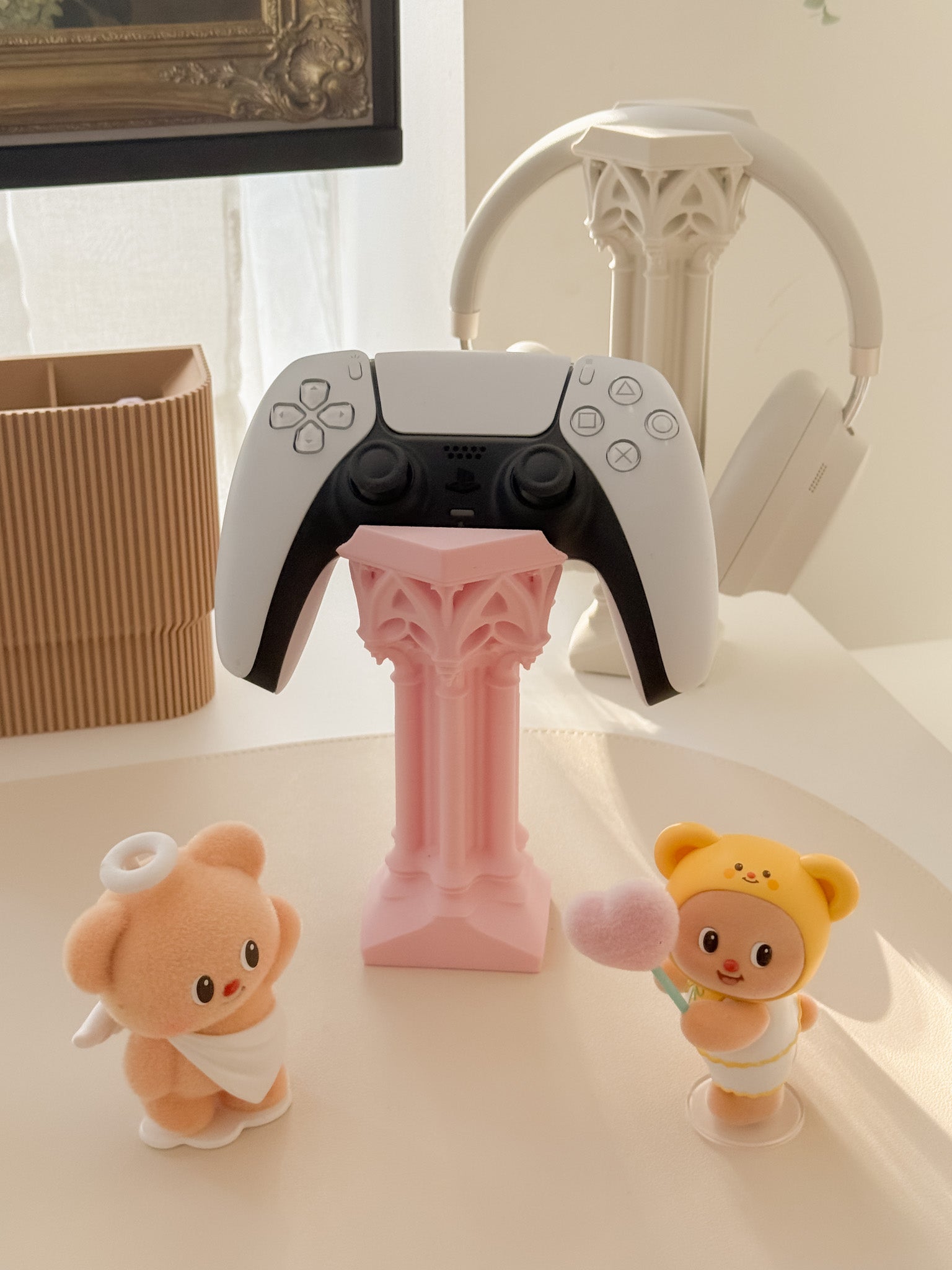 Column Headphone & Controller Stand