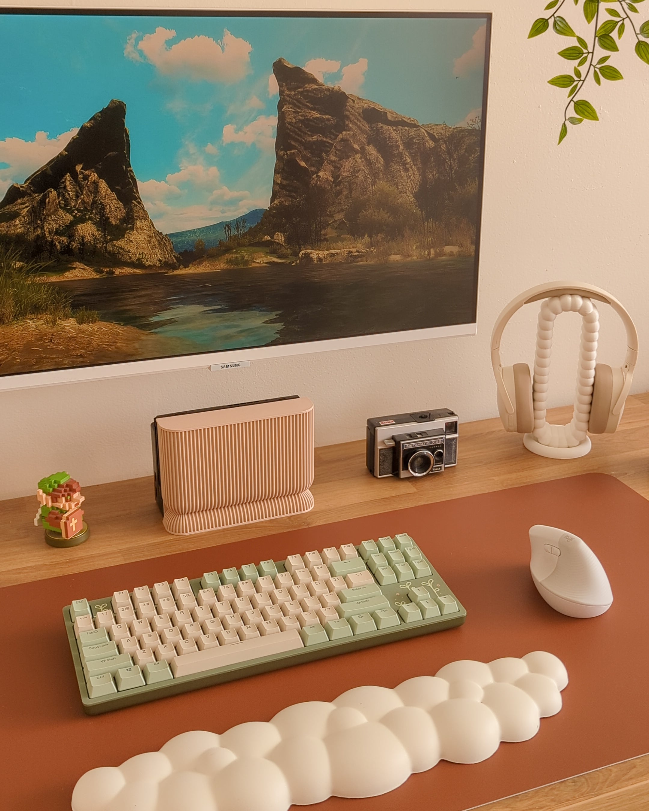 Version 1 Vase Switch Dock Cover with Storage