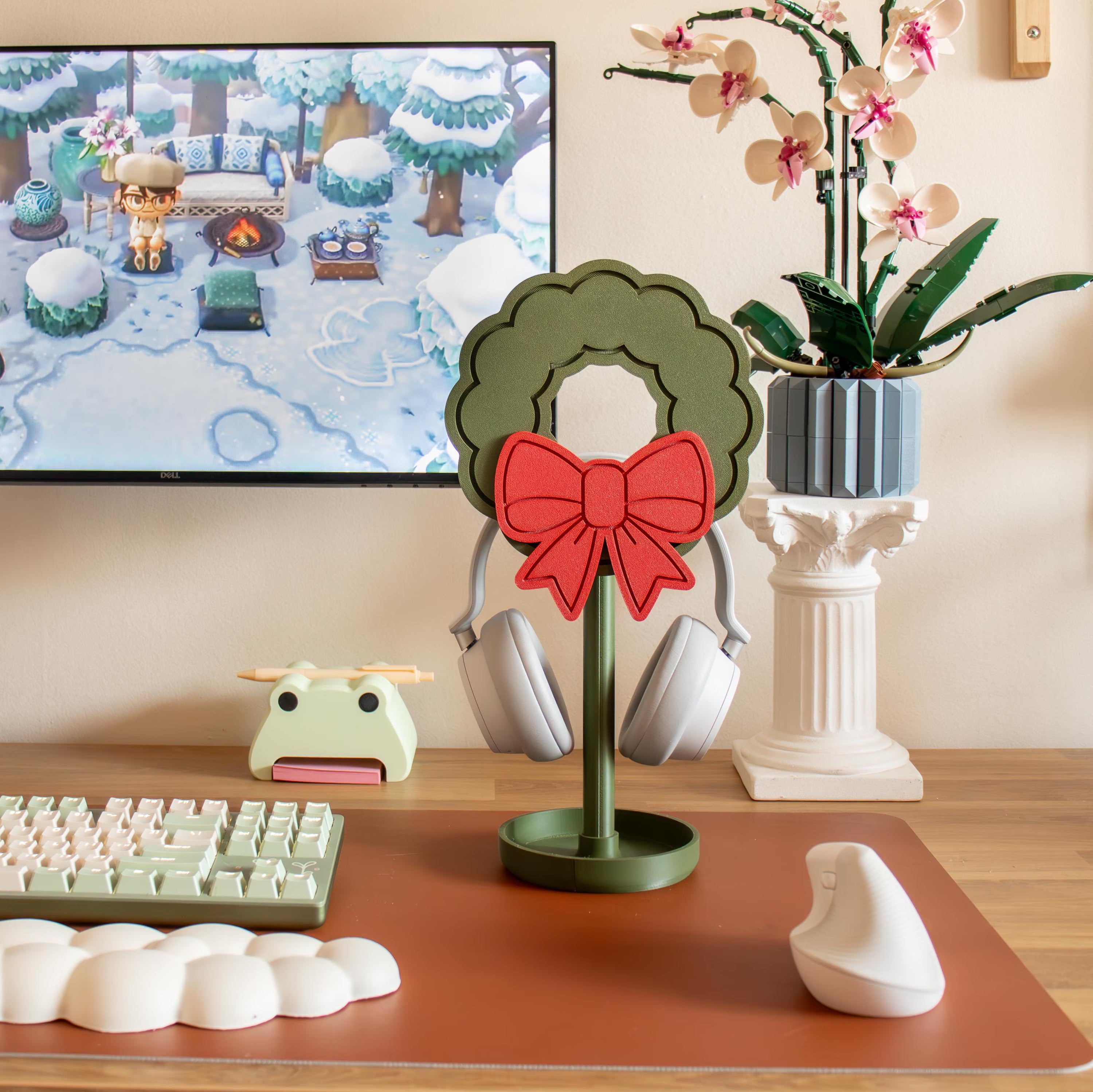 Christmas Wreath Headphone Stand
