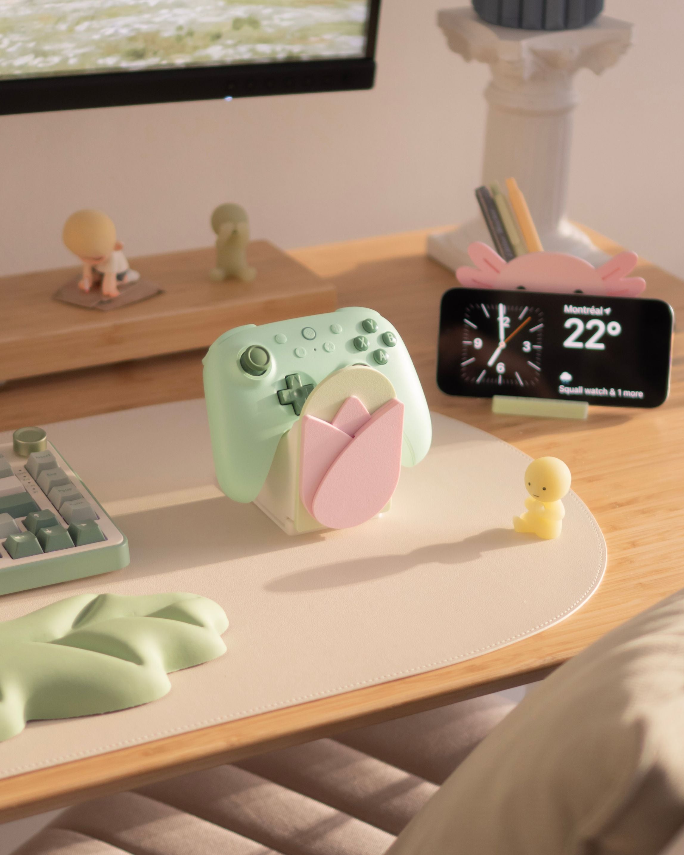 Tulip | 3-in-1 Pen Pot, Controller Holder & Phone Stand