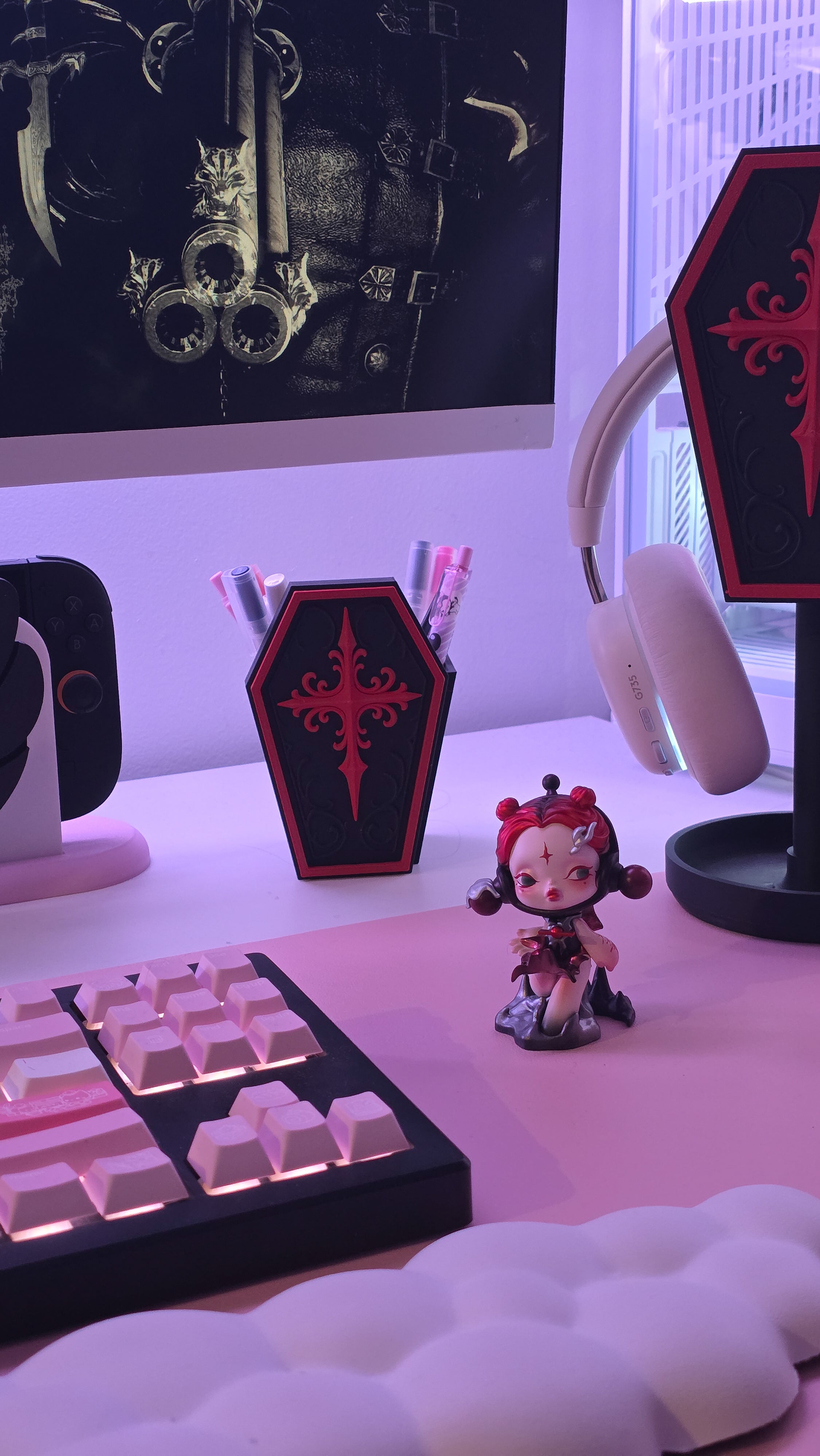 Coffin Pen Holder