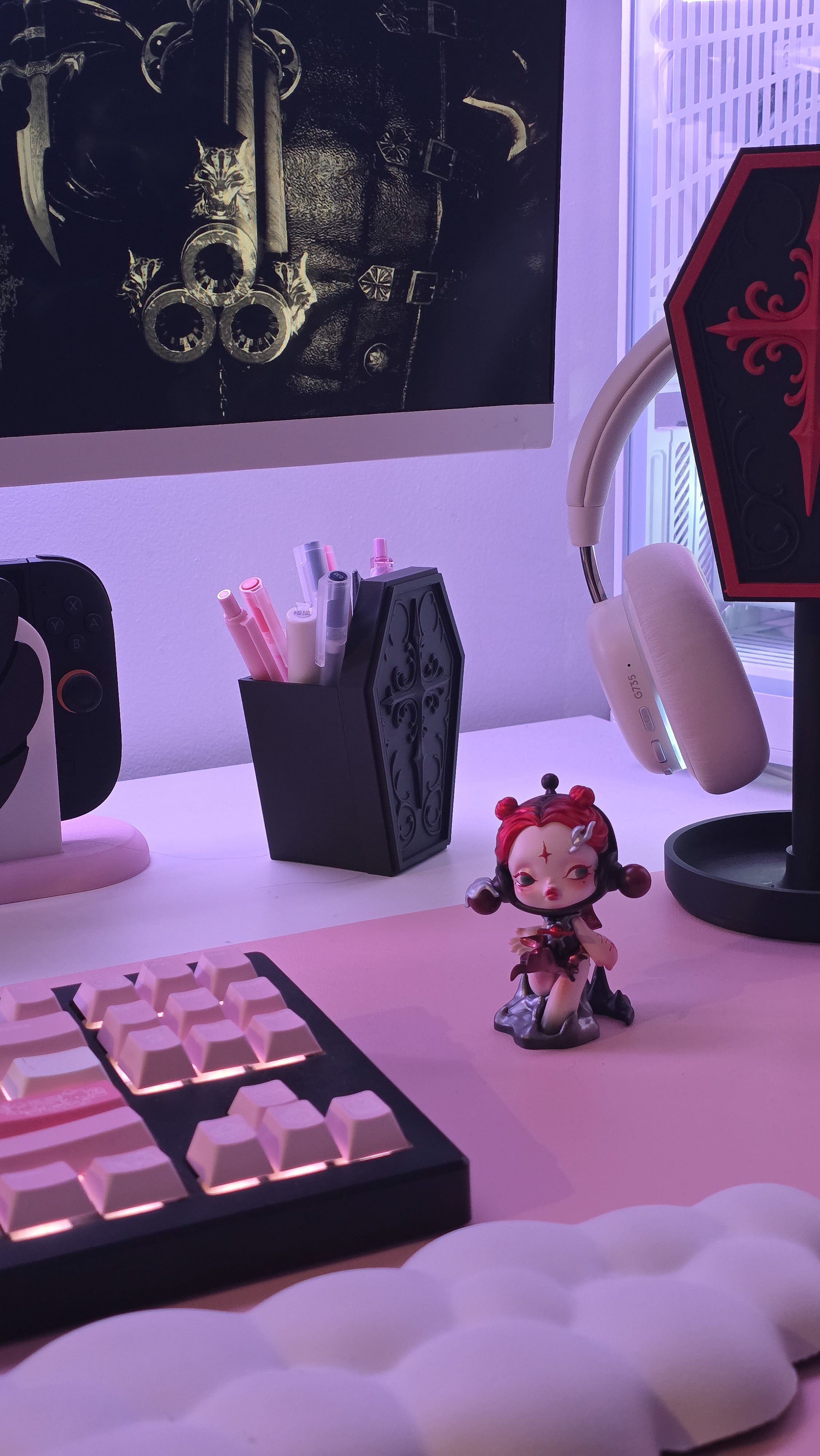Coffin Pen Holder