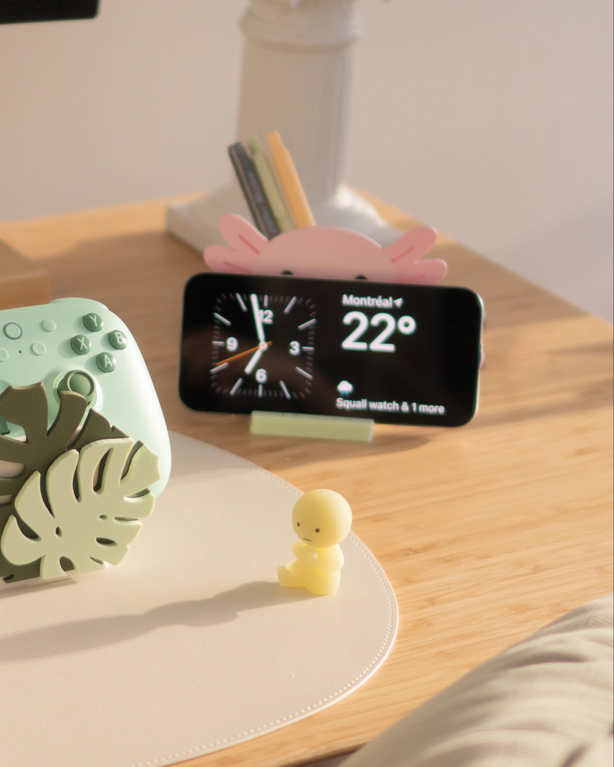 Axolotl | 3-in-1 Pen Pot, Controller Holder & Phone Stand