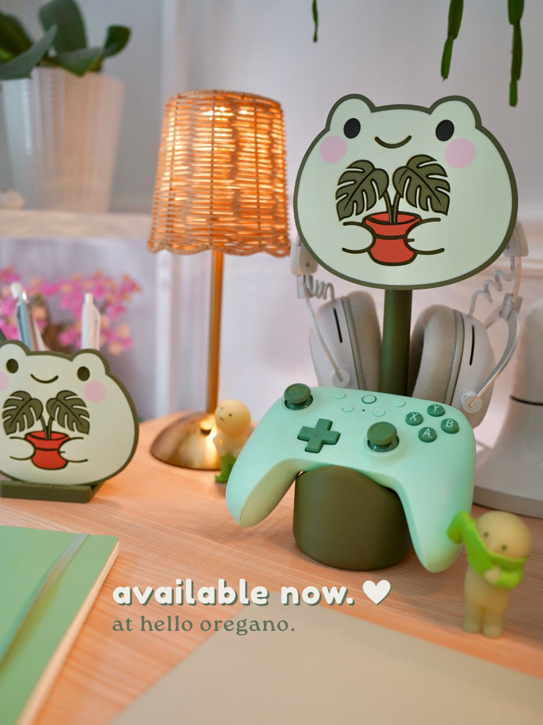 Monstera Frog | 3-in-1 Pen Pot, Controller Holder & Phone Stand | @thecozylittlejungle edition