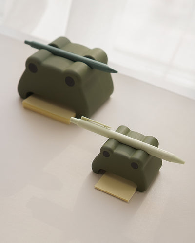 Frog Post and Pen Holder
