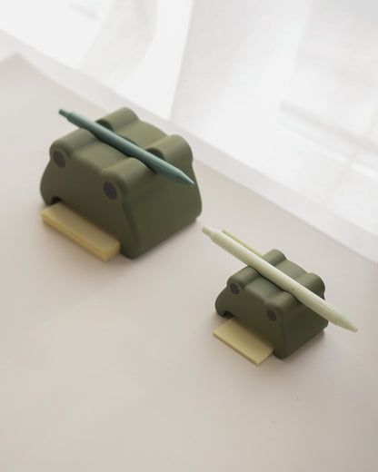 Frog Post and Pen Holder