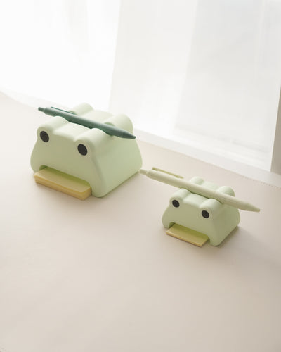 Frog Post and Pen Holder