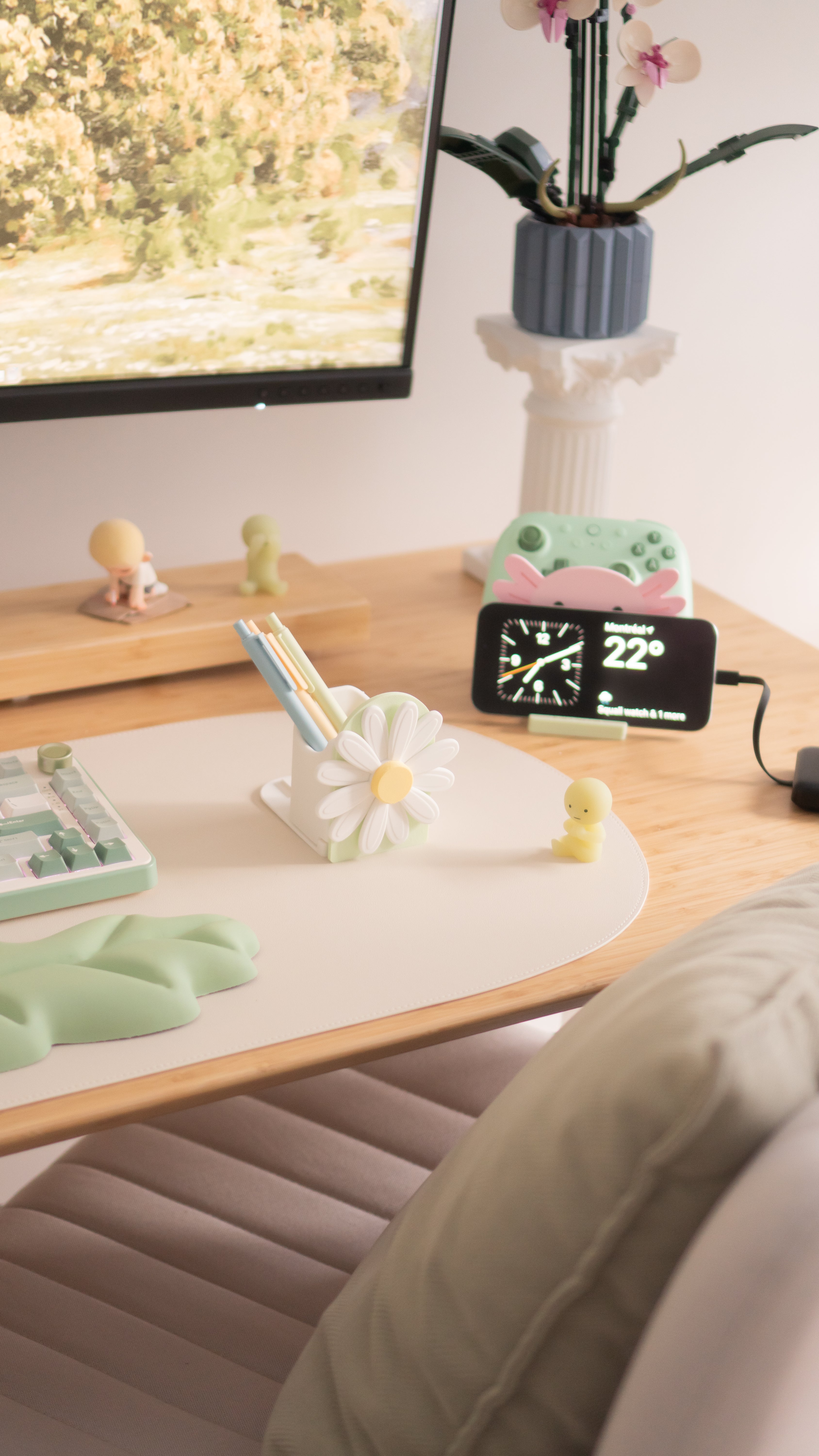 Daisy | 3-in-1 Pen Pot, Controller Holder & Phone Stand