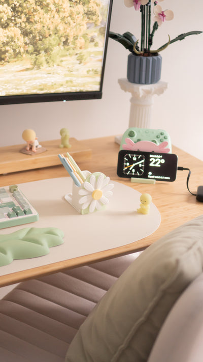 Daisy | 3-in-1 Pen Pot, Controller Holder & Phone Stand