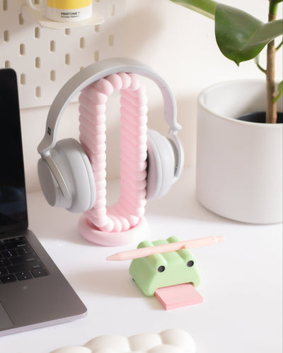 Frog Post and Pen Holder