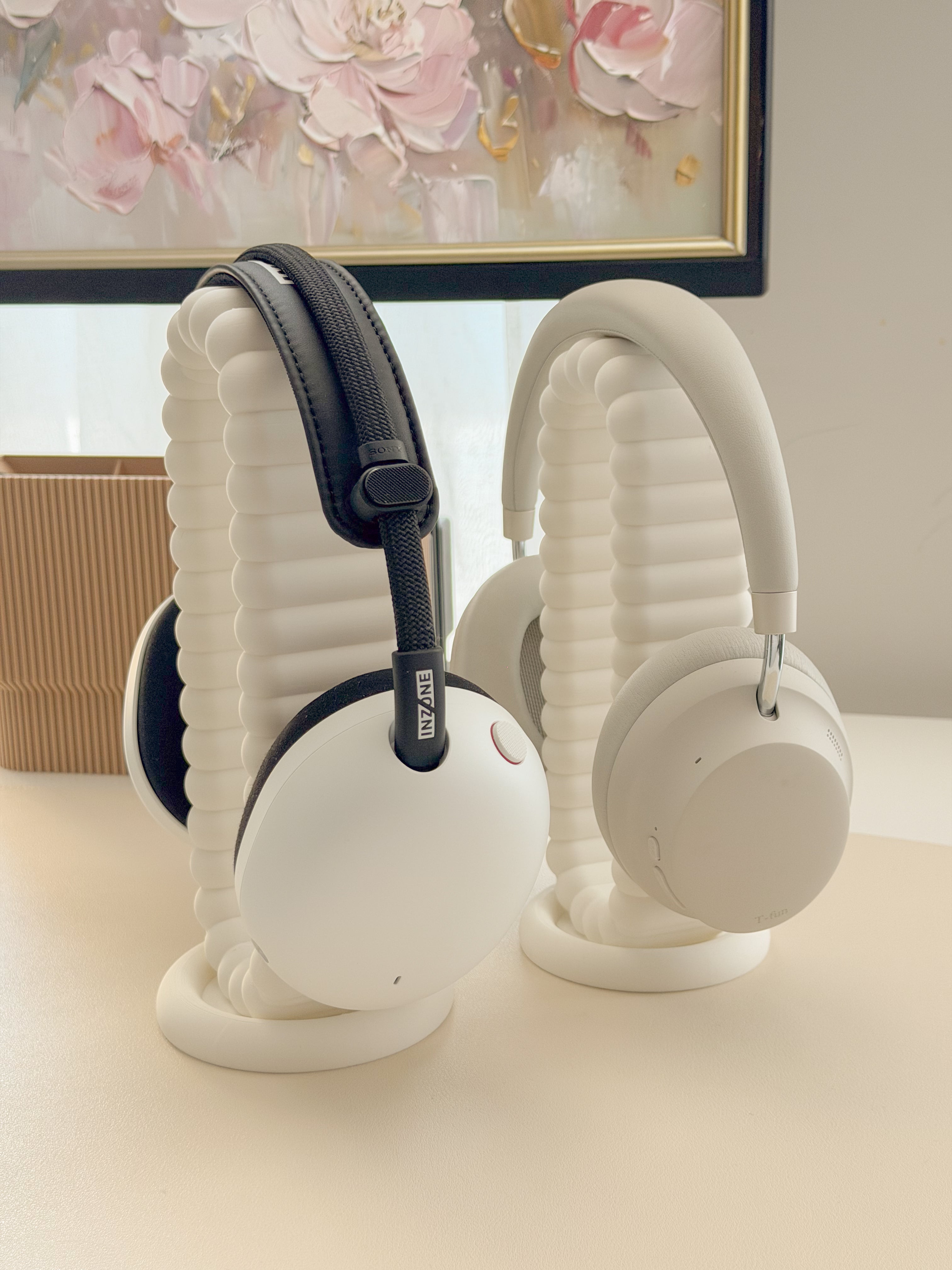 The Original Cloud Headphone Stand