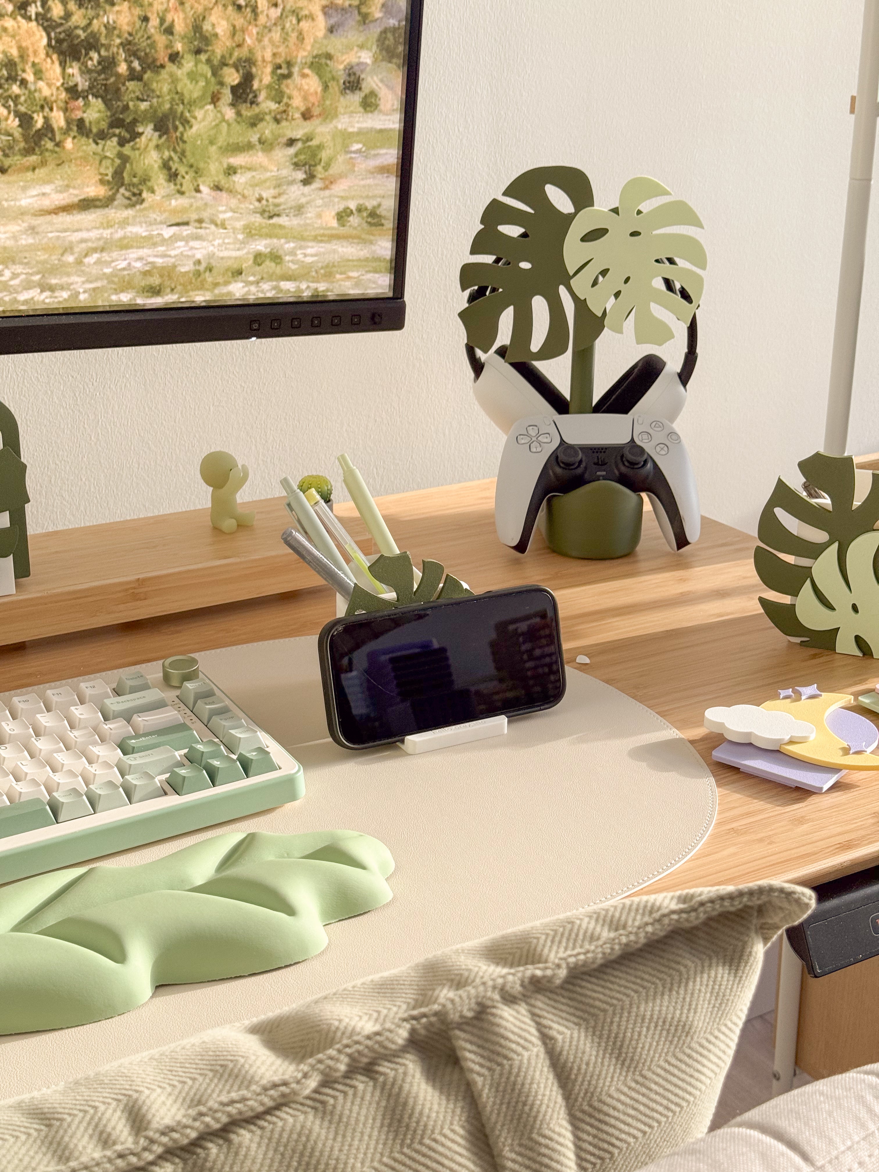 Monstera | 3-in-1 Pen Pot, Controller Holder & Phone Stand
