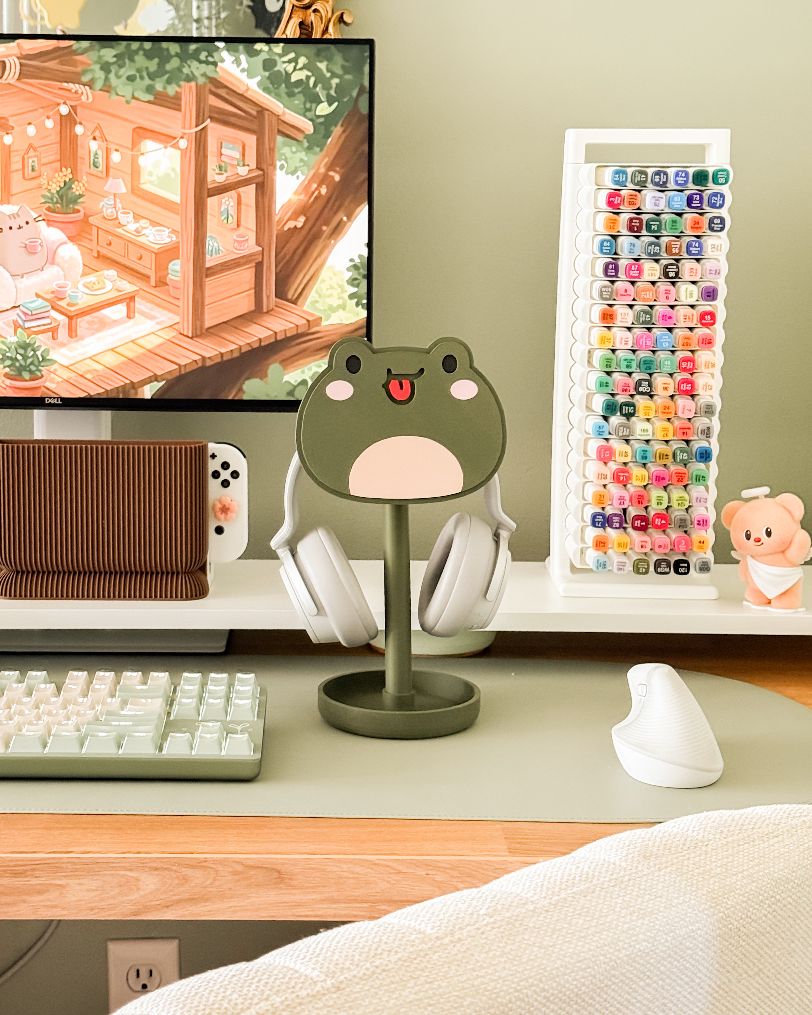 Frog Headphone Stand