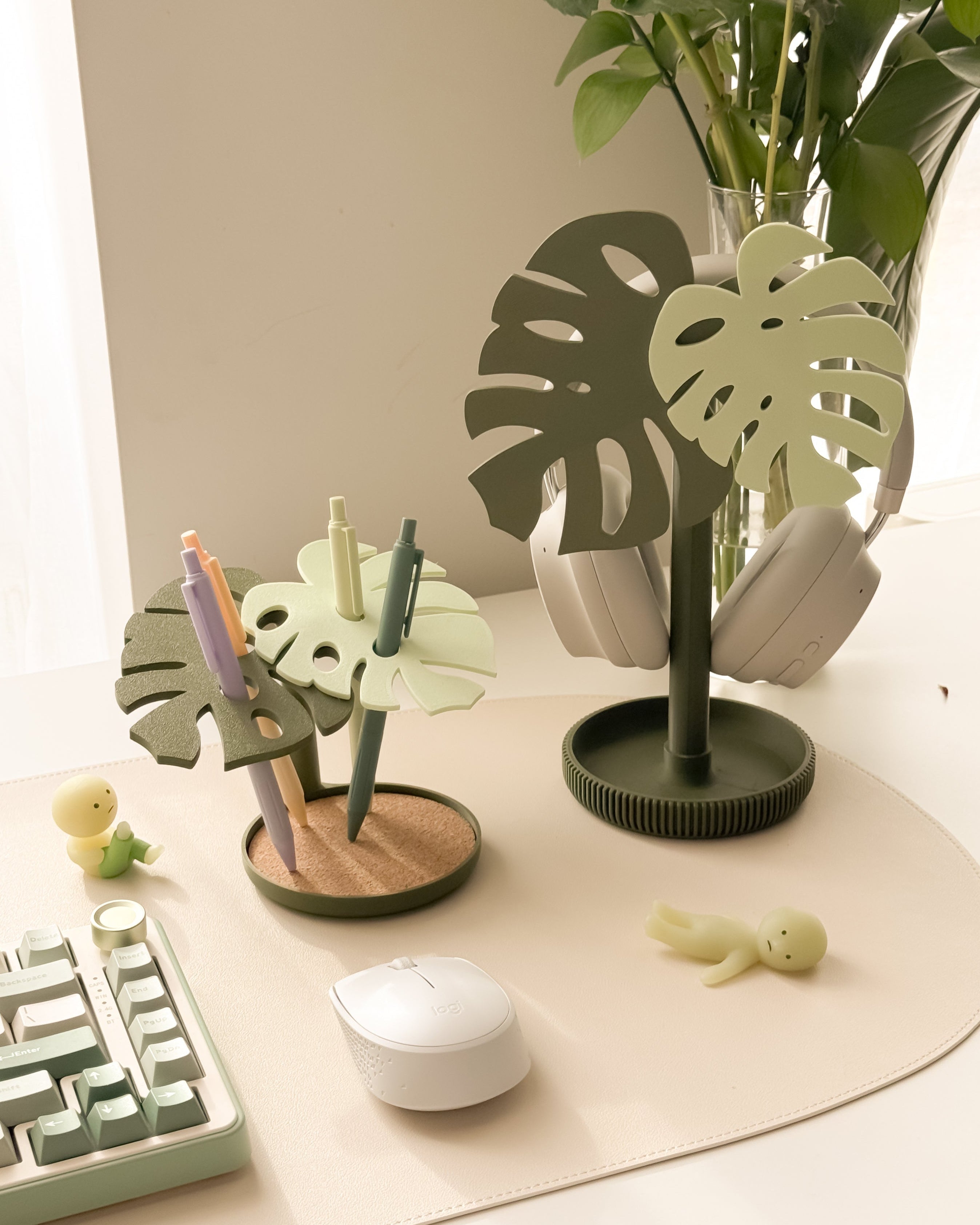 Monstera Pen Holder