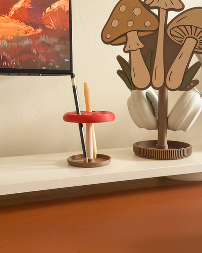 Mushroom Pen Pot