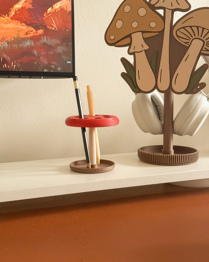 Mushroom Pen Pots
