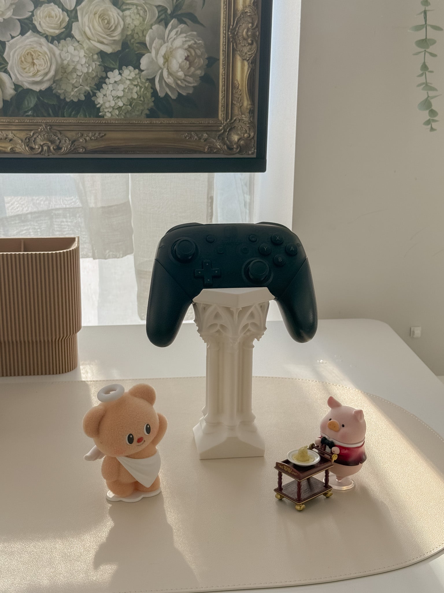 Column Headphone & Controller Stand