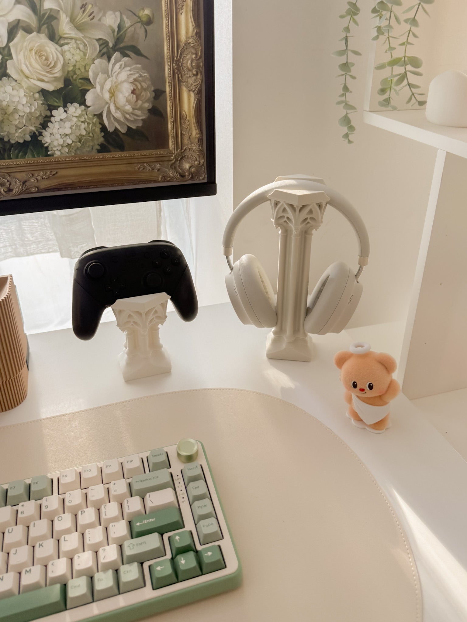 Column Headphone & Controller Stand